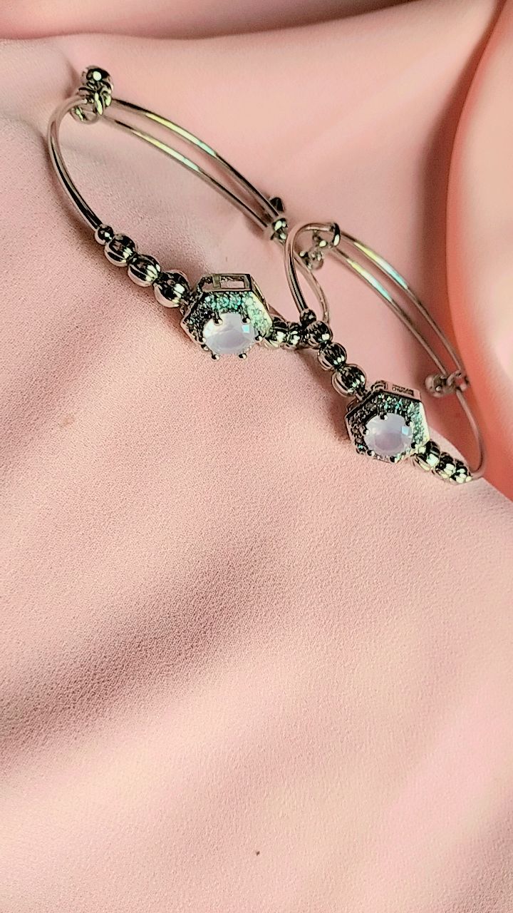bangle bracelet