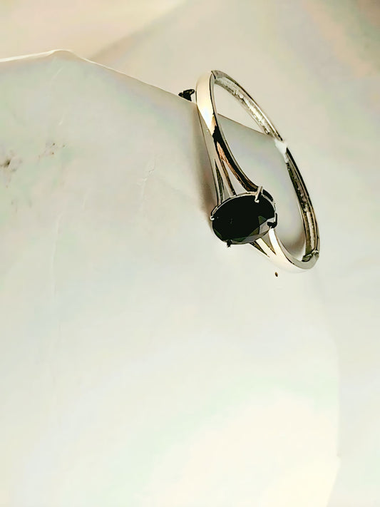 big stone open type classic bracelet for female